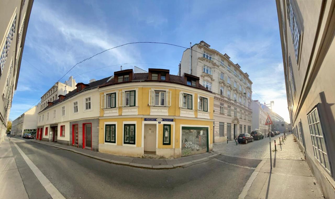 Appartement Pension 700M Zum Ring Vienna Exterior photo